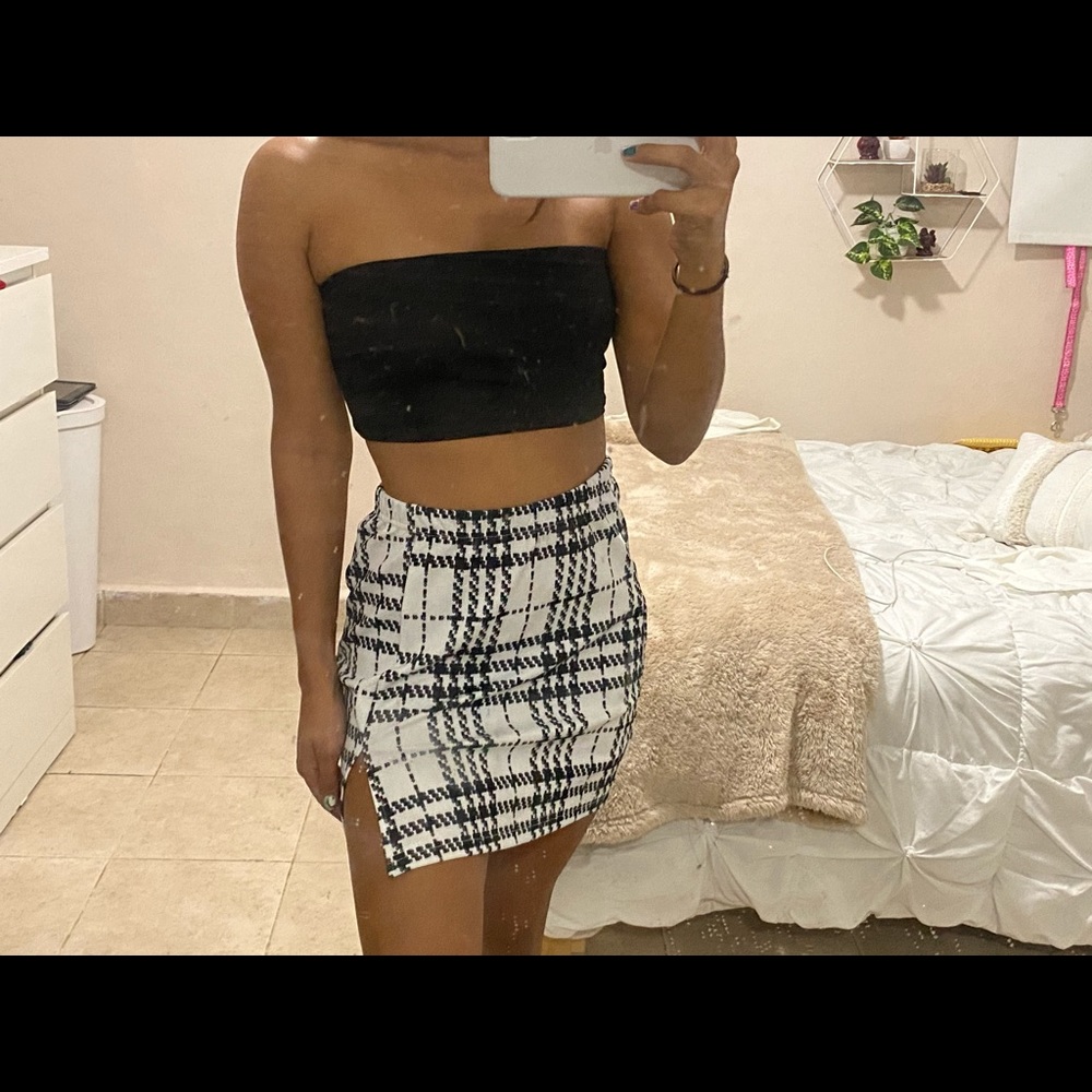MINI SKIRT